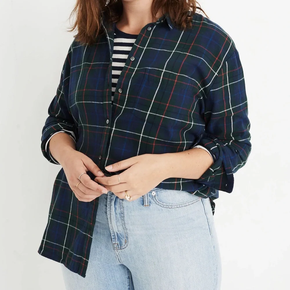 Madewell Flannel Oversized Ex-Boyfriend Shirt in Dark Plaid Size M